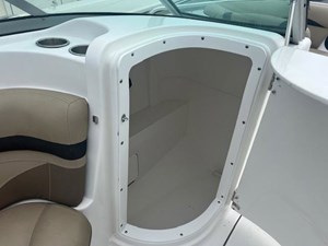 2017 Hurricane 2200 Sundeck DC 4 