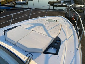 Cruisers Yachts 39 Express Coupe 8 8