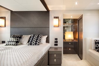 SUNSEEKER 75 YACHT 36 