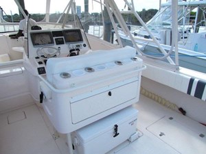2000 Intrepid 366 Cuddy 11 12