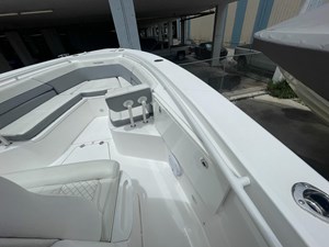 2018 Everglades 335 Center Console 30 