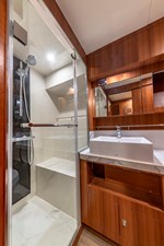 2022 Dyna Flybridge 63 62 Dyna Yachts 1 (38)