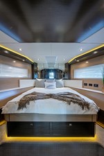 2017 Cruisers Yachts 60 Cantius 39 