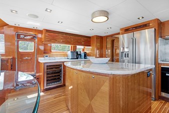 OSSUM DREAM 15 Galley to Stbd.  