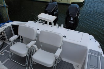 1998 Mako 333 Attack 8 