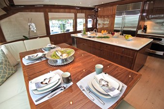 Mesmerize 16 2013 Hargrave 125 Raised Pilothouse