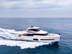 Horizon V77s / NOW AVAILABLE  3 Horizon V77S-610 running across the ocean. 