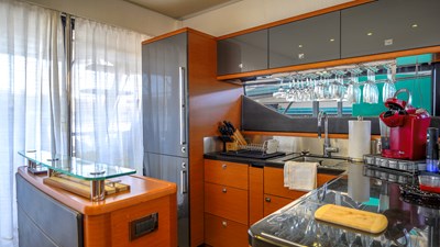 C'EST LA VIE 9 Aft Galley