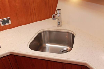 2011 Tiara Yachts 4300 Open 19 22