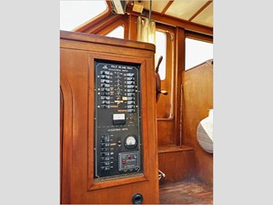 40 MARINE TRADER 1985 31 