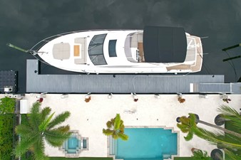2022 Sunseeker 74 Sport Yacht  5 7_2022 74ft Sunseeker 74 Sport Yacht