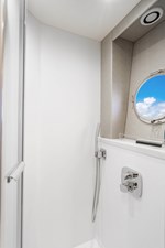 - 85 86_2019 57ft Sunseeker Predator