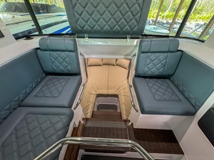 2022 Axopar 37 XC Cross Cabin Brabus 38 
