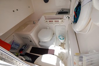 2012 Everglades 325 Center Console 39 