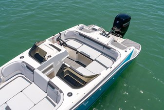 Bayliner M17 11 