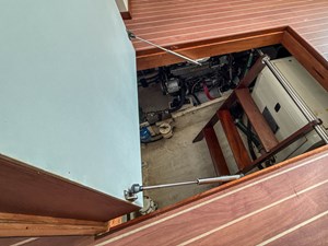 LITTLE LADY 72 Engine Room Access