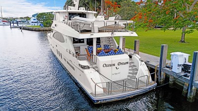 OSSUM DREAM 67 Stern Shot 