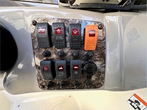 2013 Stingray 225 21 