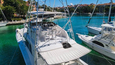 1979 HATTERAS 53 @ Cancun 15 