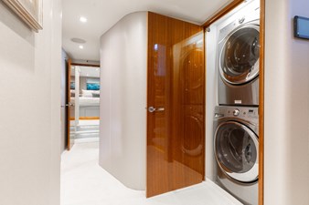 Ritz Sea 27 