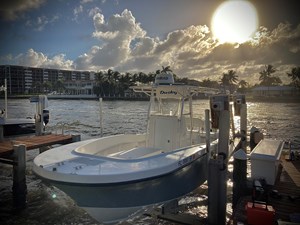 - 4 5_2021 25ft Dusky 252 T
