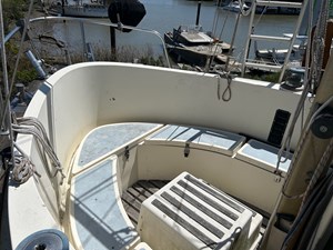 FAIRWAY 6 COCKPIT LOOKING AFT PORT