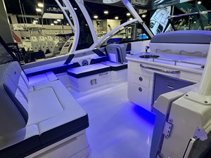 Chaparral 310 OSX 7 