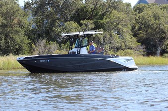 25' Scarab 255 Open ID 7 