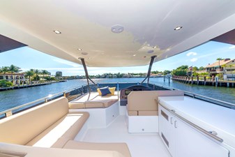 2022 Dyna Flybridge 63 16 62_DYNA_PRINT-40 copy (Custom)