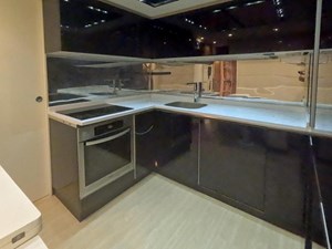 HONEY BADGER 8 Galley2