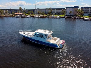 - 3 4_2020 47ft Intrepid 477 Evolution