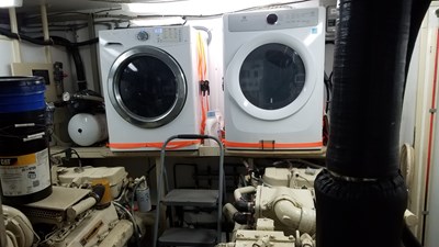 His and Hers 36 37__1988 53ft Defever 53 POC HIS AND HERS