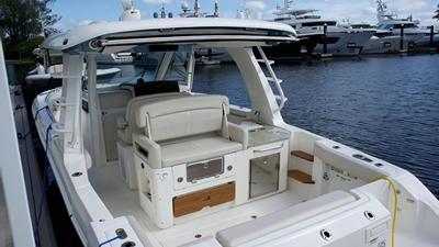 35 ft 2020 Boston Whaler 350 Realm, Yacht Kings 23 35 ft 2020 Boston Whaler 350 Realm (12)