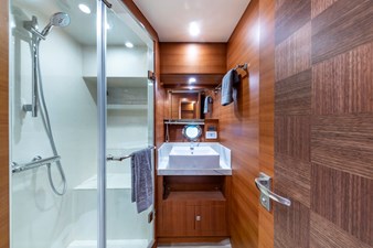 2022 Dyna Flybridge 63 40 Dyna Yachts 1 (16)