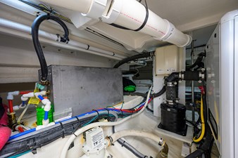 2024 Cruisers Yachts 50 GLS Outboard 40 