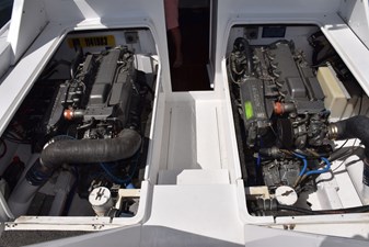 RAMPAGE 63 Engine hatches up, view from aft