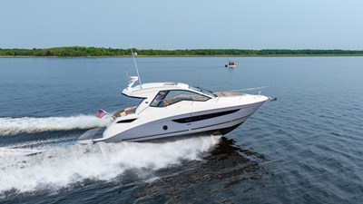 WATERVIEWS 0 WATERVIEWS 35' (10.67m) Sea Ray Sundancer 2017