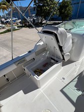 2014 Robalo R227 Dual Console 8 