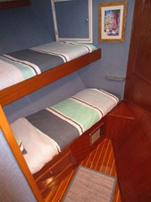 MY ALIBI 37 Forward Guest-Crew Cabin 
