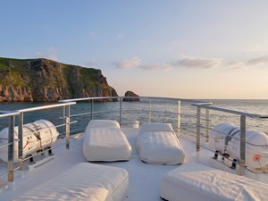 Spirit of Ginette 8 Upper deck sun bed