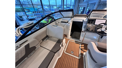 BAYLINER VR6 CUDDY 18 