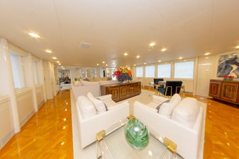 High Occupancy 71 164 OCEANFAST 1989 MAIN SALON AND GAME AREA