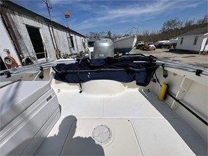 2001 Sea Hunt Escape 200 25 