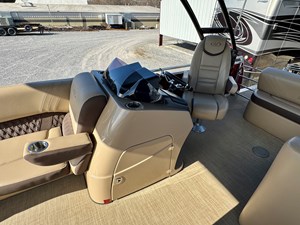 019 Harris Solstice 240 SL TNVL321 35 