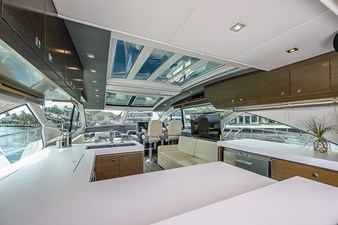 2017 Cruisers Yachts 60 Cantius 35 