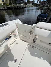 - 5 6_2013 37ft Boston Whaler 370 Outrage