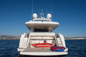 FERRETTI 881 2 