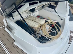 - 27 28_2016 33 Monterey 335 Sport Yacht