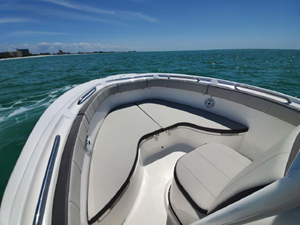 2022 Aquasport 2300 Center Console 9 10