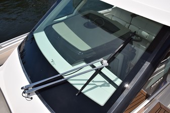 ERIKA RAY 30 Windshield wiper and washer  